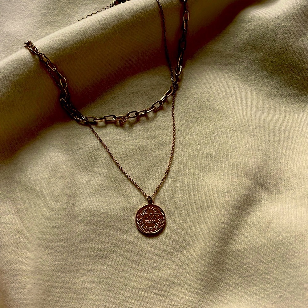 Super cute double chain necklace gold jewelry